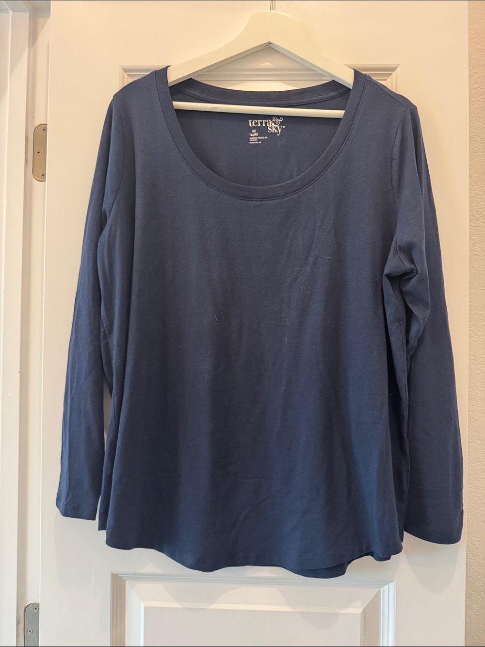 Terra & Sky Navy Blue Long Sleeve Scoop Neck Top